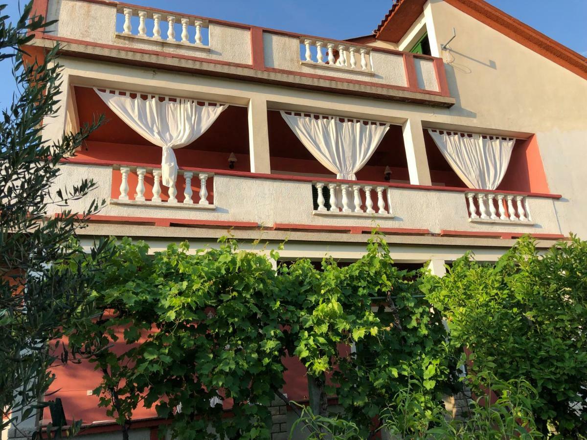 Apartments Ankica Kampor Exterior photo